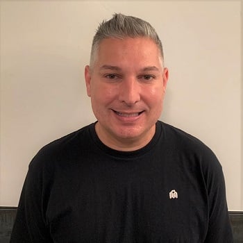 Gerald, Esthetician at The Knotstop.