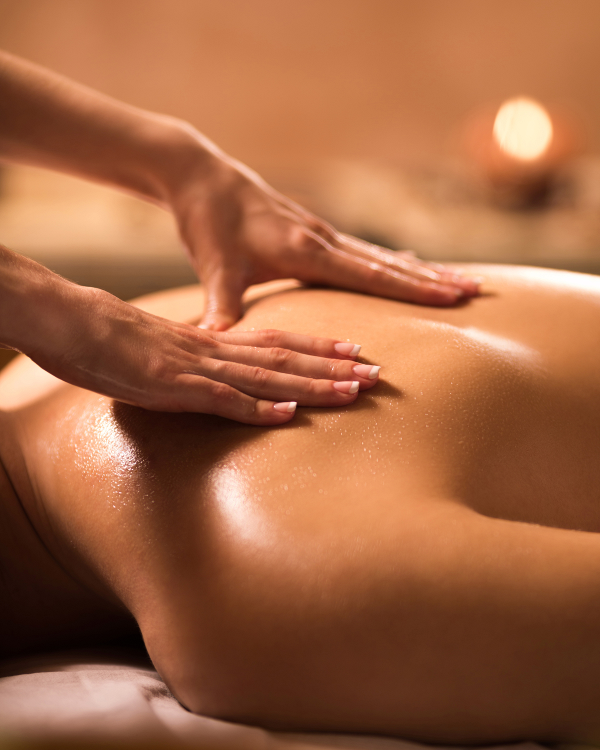 Deep Heat Massage using The Knotstop’s signature warming oil blend in San Diego